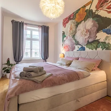 Anime Apartment *